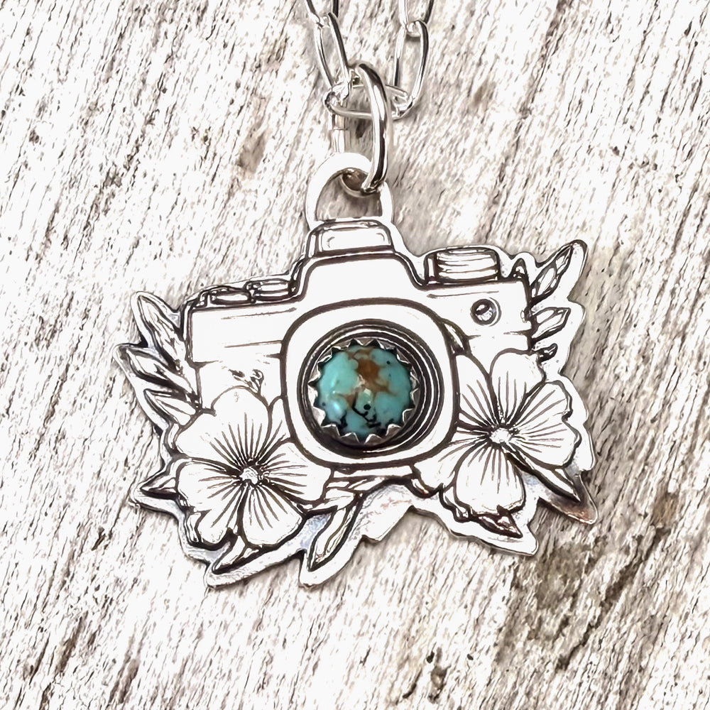 Camera Shoot Pendant
