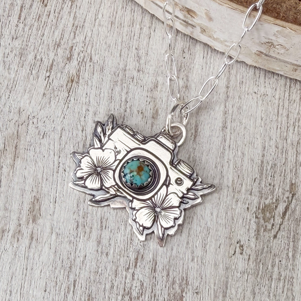 Camera Shoot Pendant