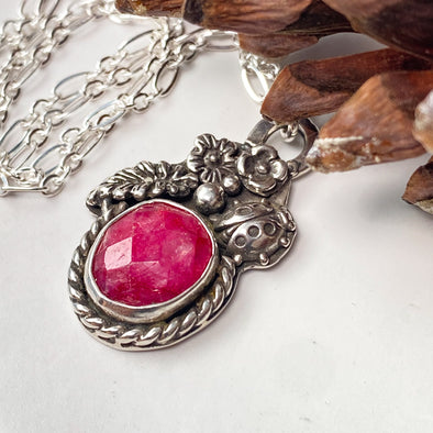 Lady bug Pendant With Ruby