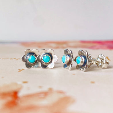 Tiny Turquoise flower Stud Earrings
