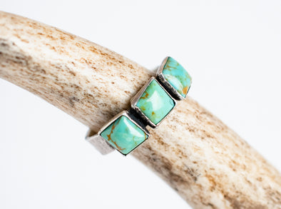 Three Turquoise Stone Ring