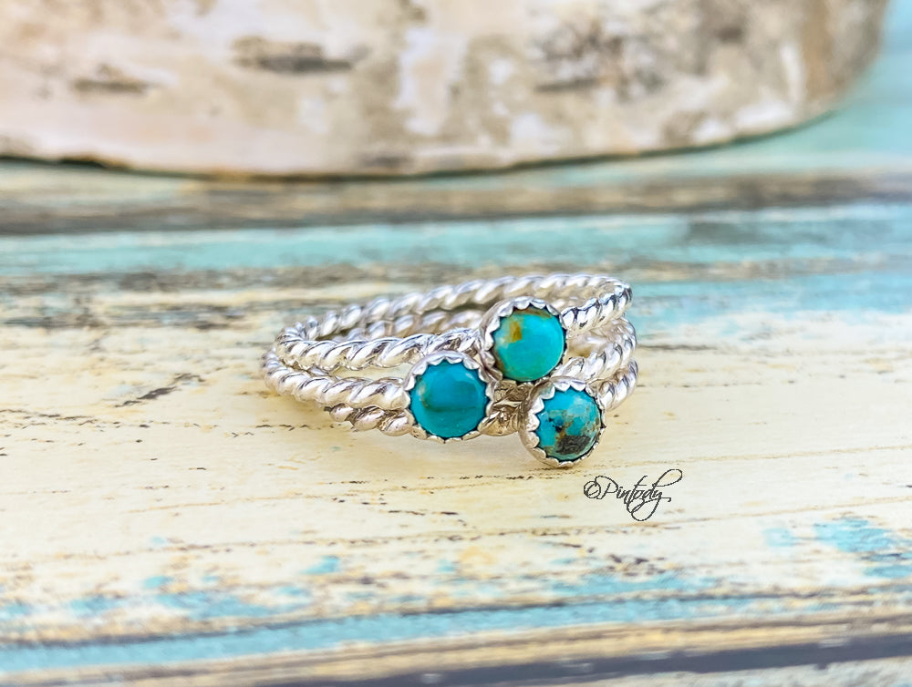 Tiny Lasso Ring