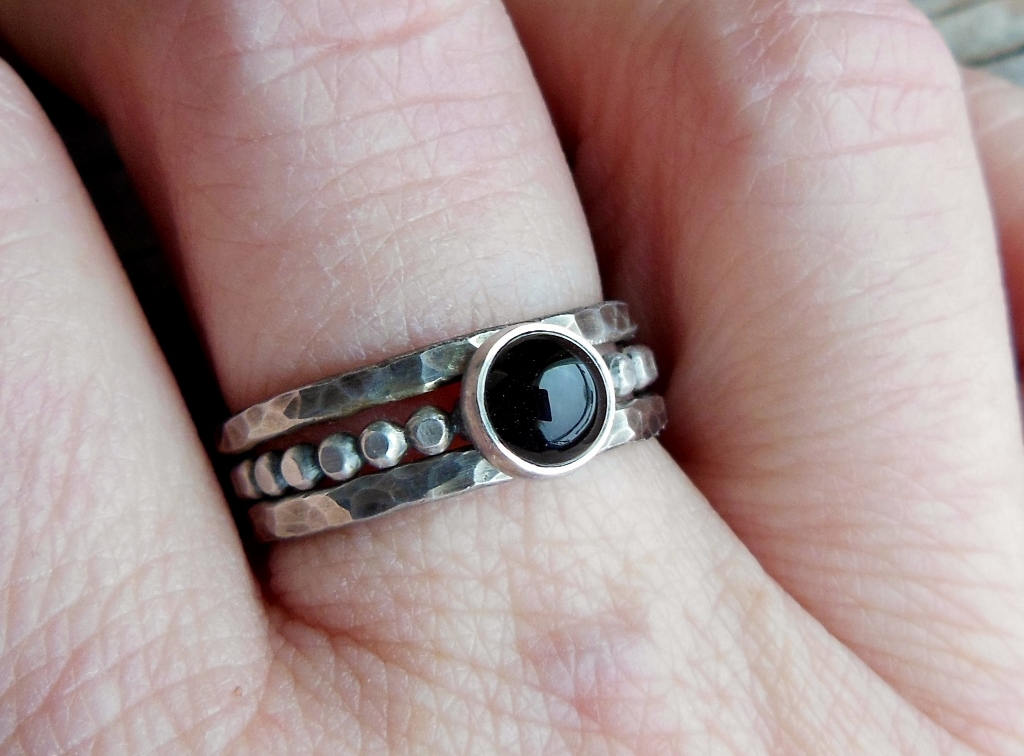 Unique stacking rings