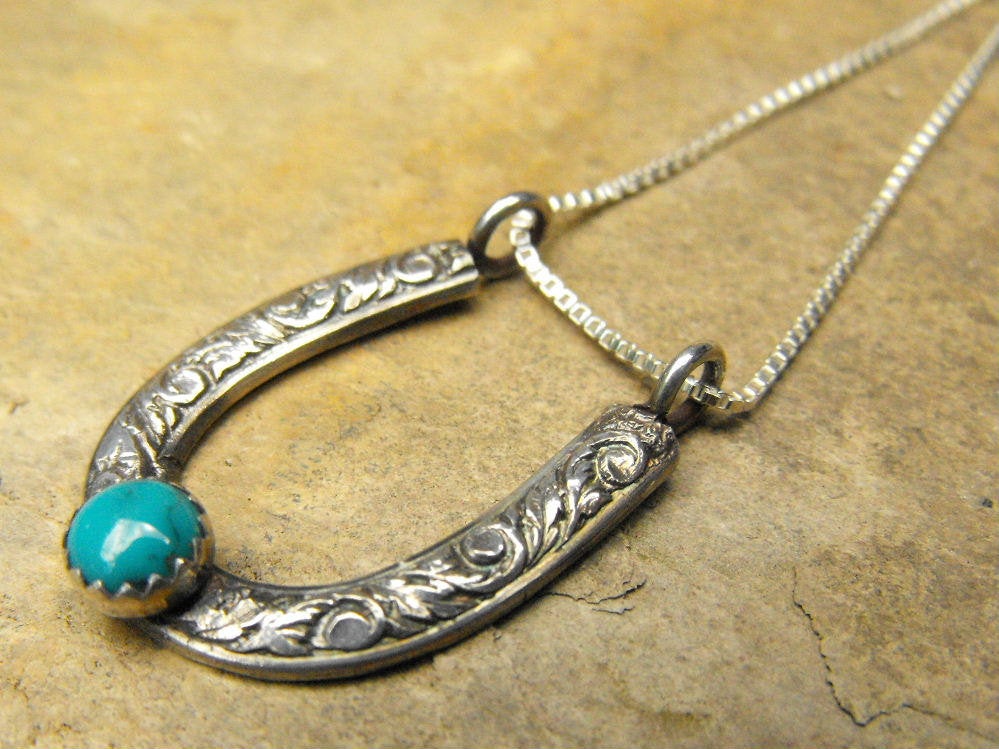 silver horseshoe necklace