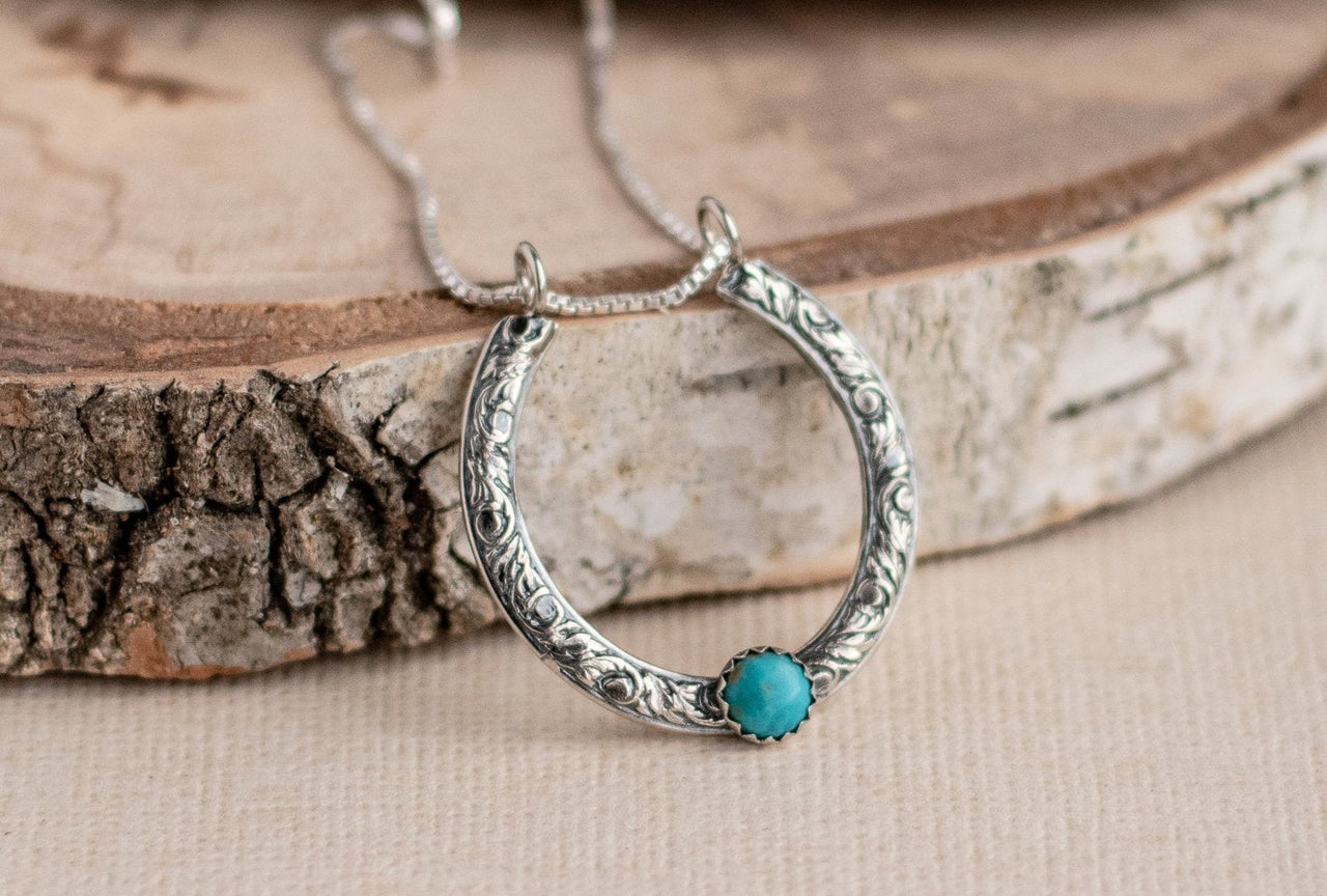 Horseshoe turquoise necklace