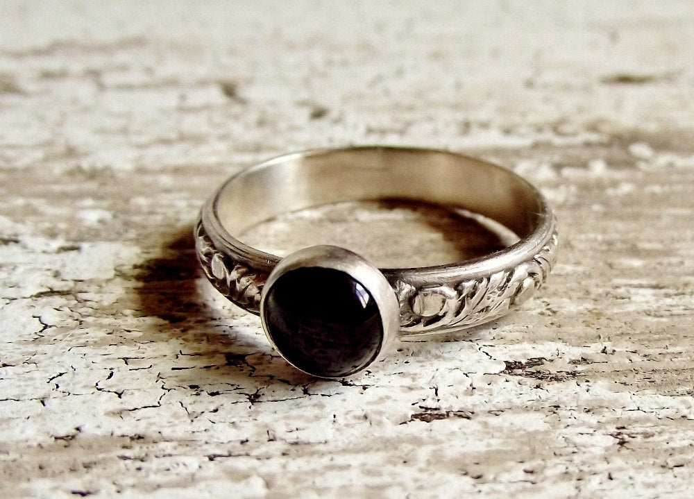 Floral Embossed Onyx Ring