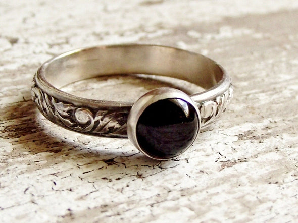 Floral Embossed Onyx Ring