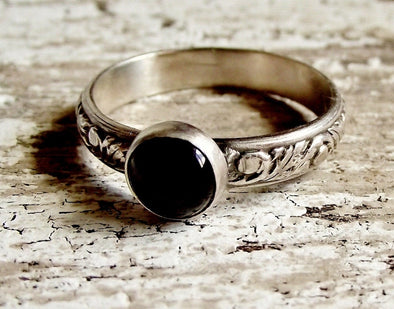 Floral Embossed Onyx Ring