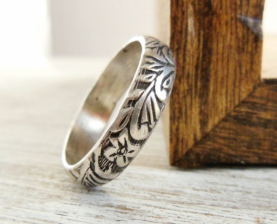 Floral Pattern Ring Personalize