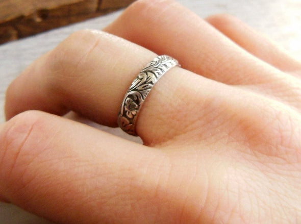Floral Pattern Ring Personalize