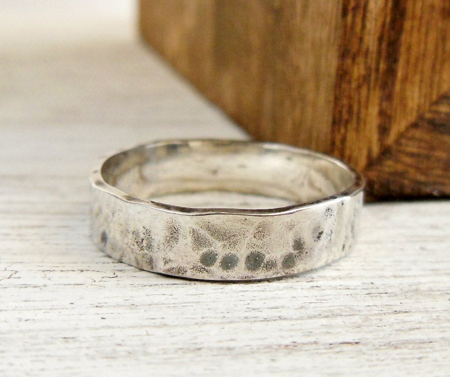 Personalized Hammered Band 4mm