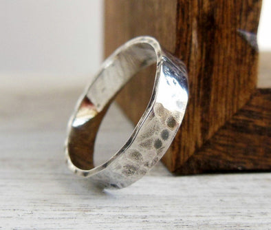 Personalized Hammered Band 4mm