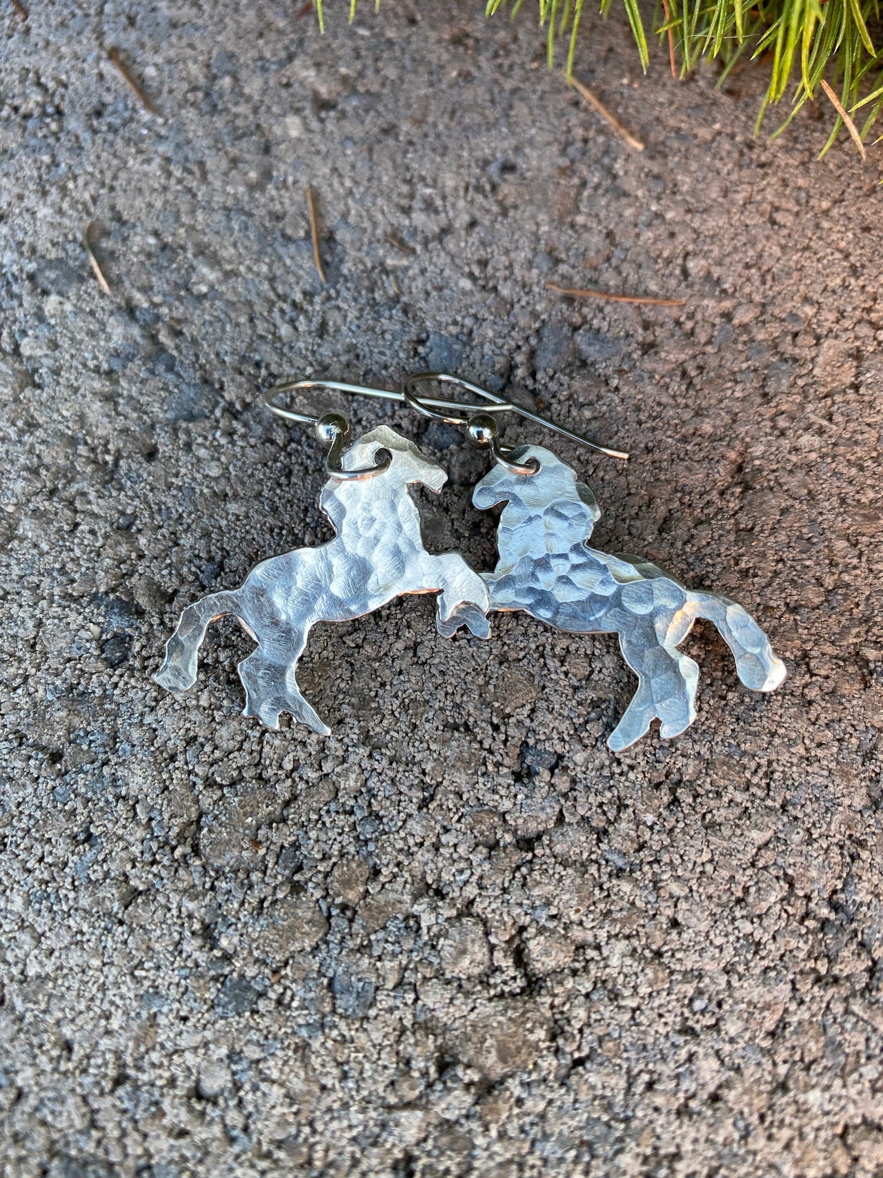 Hammered horse earrings
